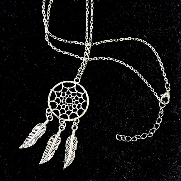 Silver Dreamcatcher Feathers Necklace - Picture 2 of 4